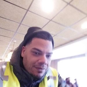 Meet your Posher, Efrain